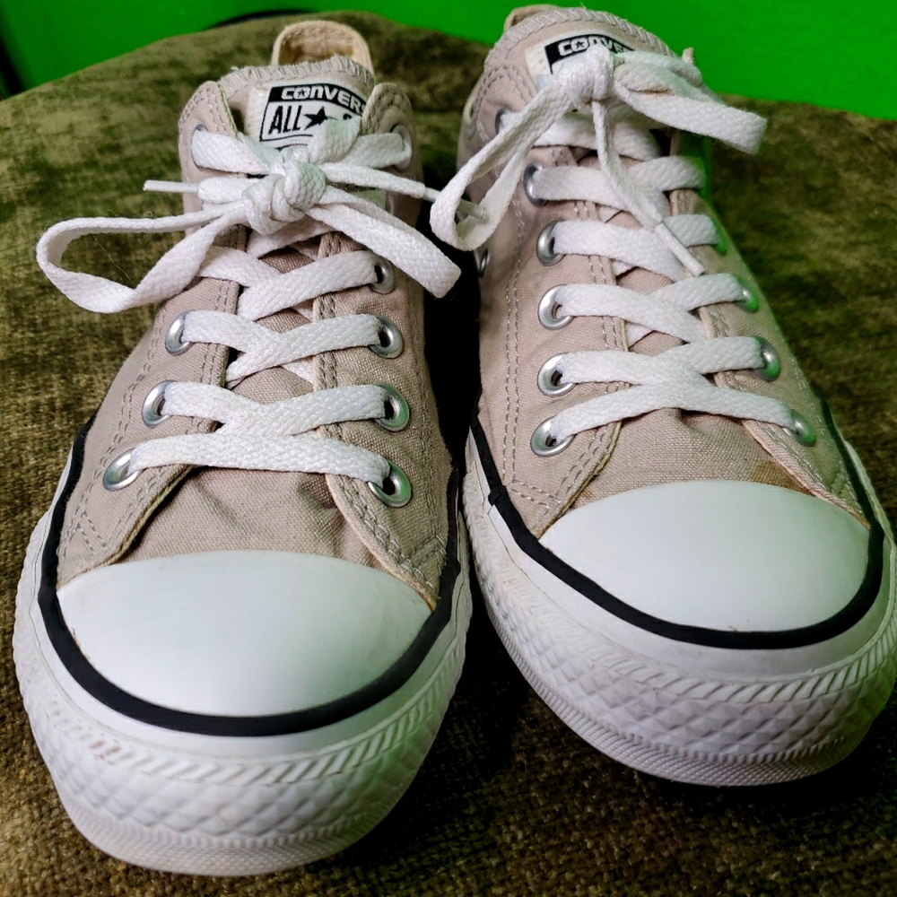 Converse  light grey Unisex Canvas Shoes Size 7 M,